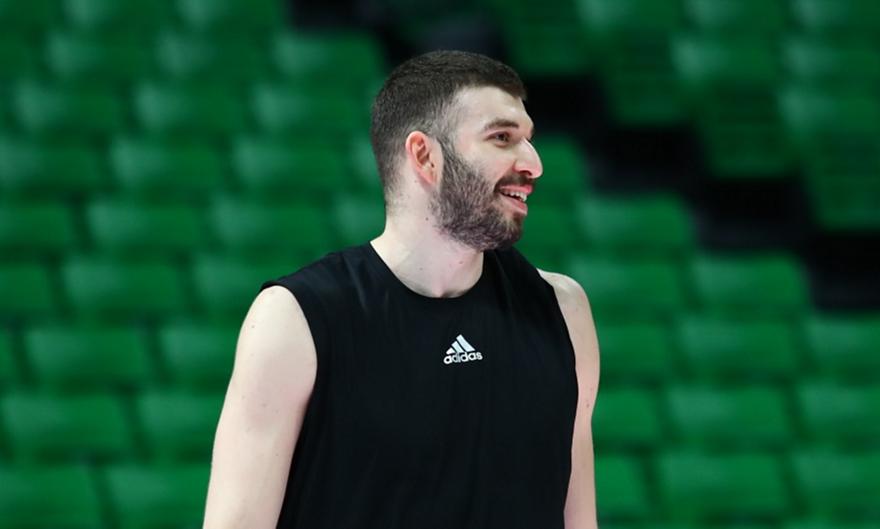 Παρών ο Ρογκαβόπουλος για τον Παναθηναϊκό, αλλά ακόμα αμφίβολος ενόψει Αρμάνι