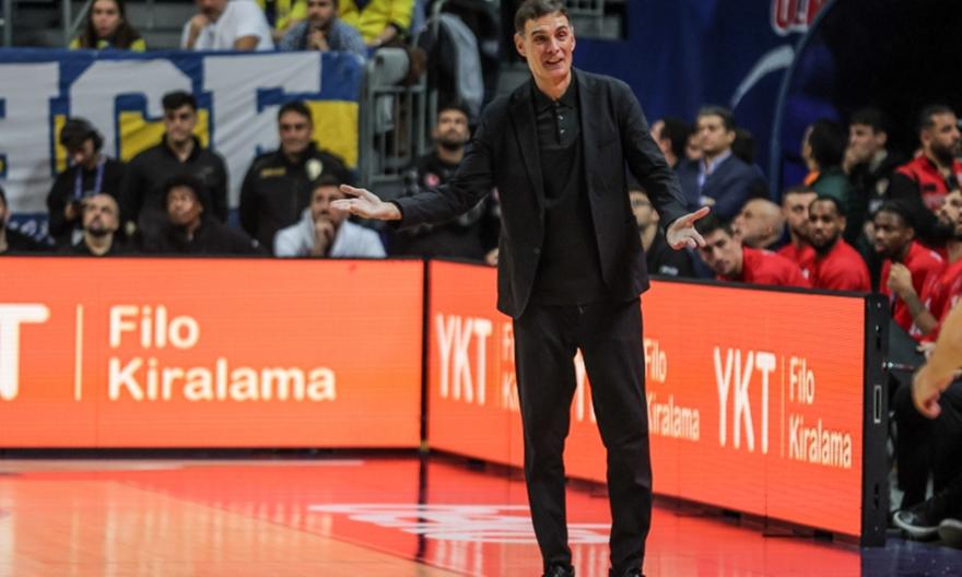 Μπαρτζώκας: «Το ρόστερ μας δεν ήταν τόσο βαθύ για ένα τέτοιο παιχνίδι»