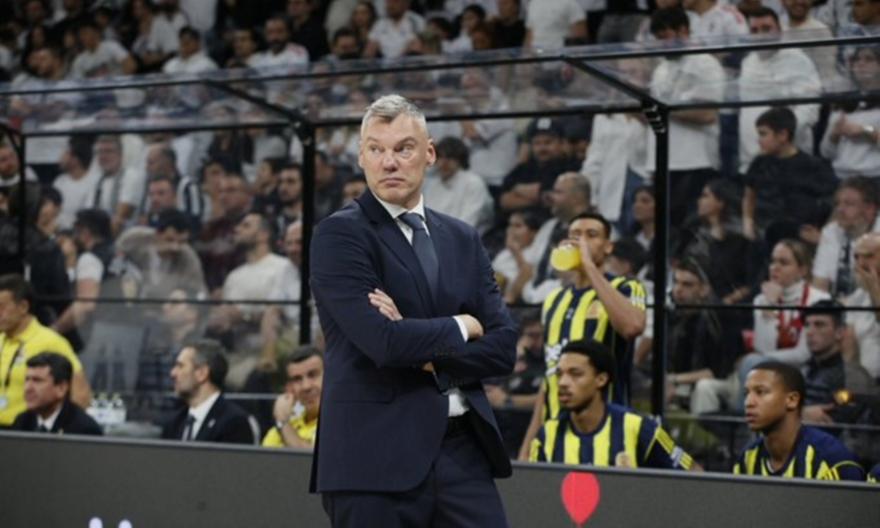 Ειρωνικός Γιασικεβίτσιους για ΣΕΦ: «Διαρροές έχει μόνο στον Πειραιά, όχι στην Κωνσταντινούπολη»