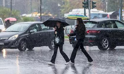 Καιρός: Ισχυρές βροχές, καταιγίδες και θυελλώδεις άνεμοι έως 9 μποφόρ