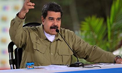 Ισχυροί πυροβολισμοί κι εκρήξεις κοντά στο κυβερνητικό κτίριο στο Καράκας