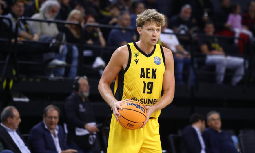 Ευχάριστα νέα στην ΑΕΚ: Έτοιμος να επιστρέψει στη δράση ο Κουζμίνσκας
