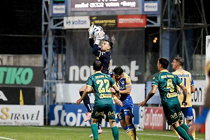 Τσάβες: Τα απίστευτα νούμερα του στις αποκρούσεις