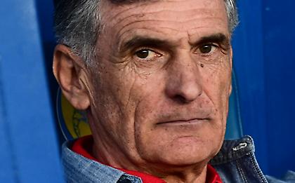 Νικολακόπουλος: «Ο Ολυμπιακός για αριστεροπόδαρο εξτρέμ και κεντρικό χαφ…»