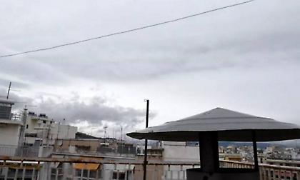 Καιρός: Ισχυρές καταιγίδες, θυελλώδεις άνεμοι και πτώση θερμοκρασίας