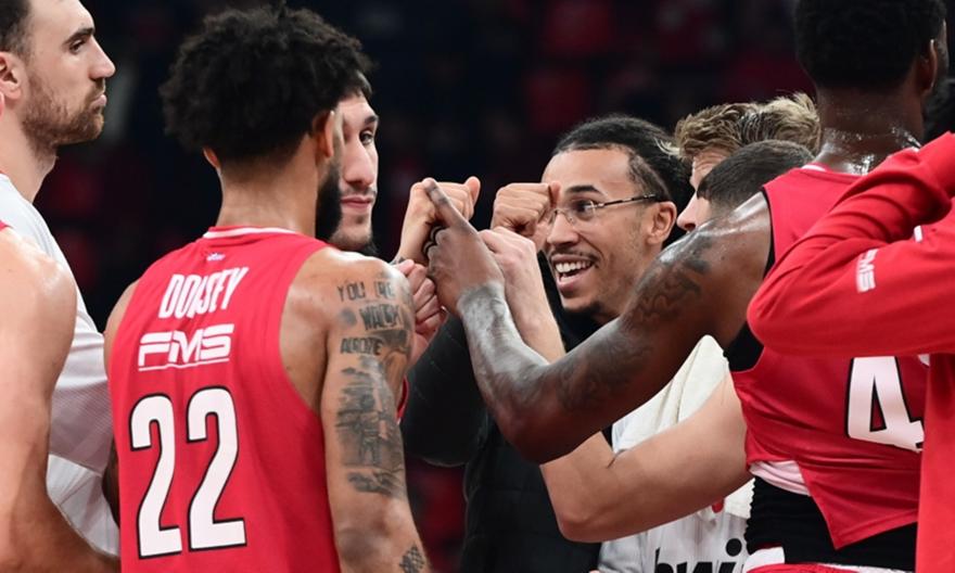 Ζέρβας: «Ιδανική περίοδος να εξαργυρώσει τις καλές εμφανίσεις του ο Ολυμπιακός - Τα δεδομένα για Τζόουνς»