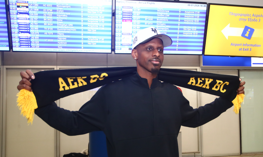 Νάναλι: Έφτασε στην Αθήνα για την ΑΕΚ