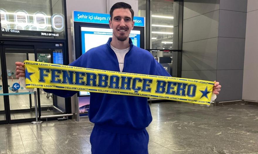 Στην Κωνσταντινούπολη για λογαριασμό της Φενέρ ο Ντε Κολό