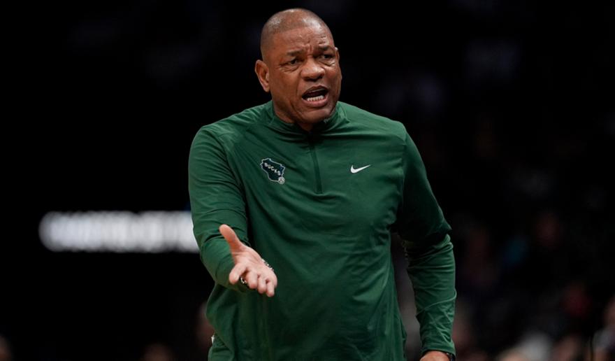 Έξαλλος ο Ντοκ Ρίβερς: «Πεντακάθαρο αντιαθλητικό στον Γιάννη!»