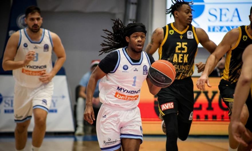 Πέταξε μία μέρα νωρίτερα η Μύκονος Betsson ενόψει ΑΕΚ λόγω καιρικών συνθηκών