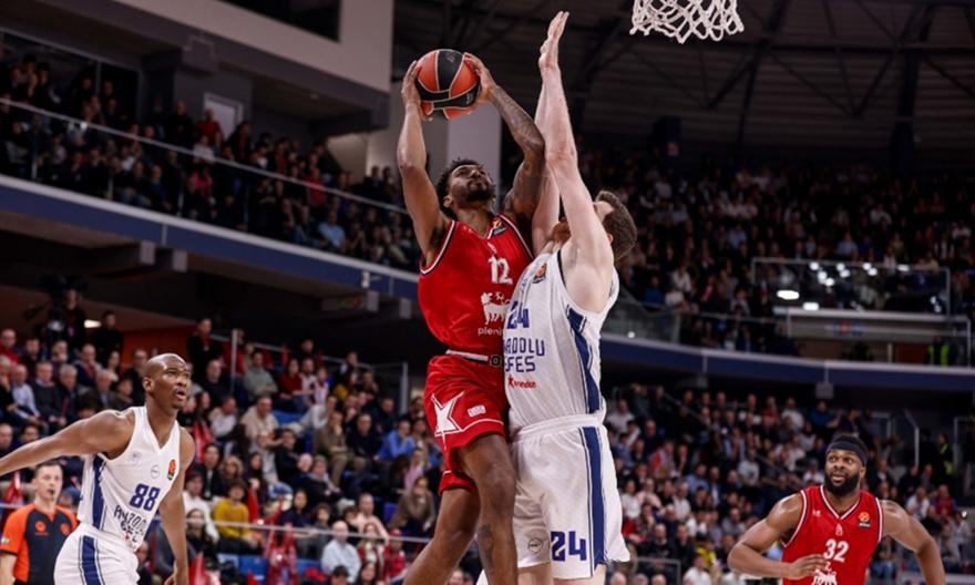 Ευτυχισμένα γενέθλια για την Αρμάνι με διαστημικό Μπρουκς!