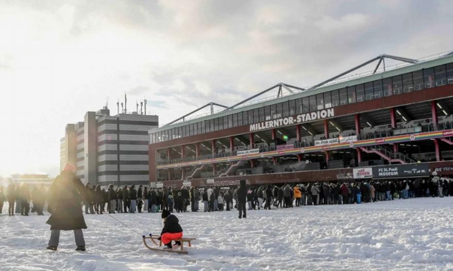 Αναβλήθηκε λόγω έντονης χιονόπτωσης το Ζανκτ Πάουλι-Λειψία