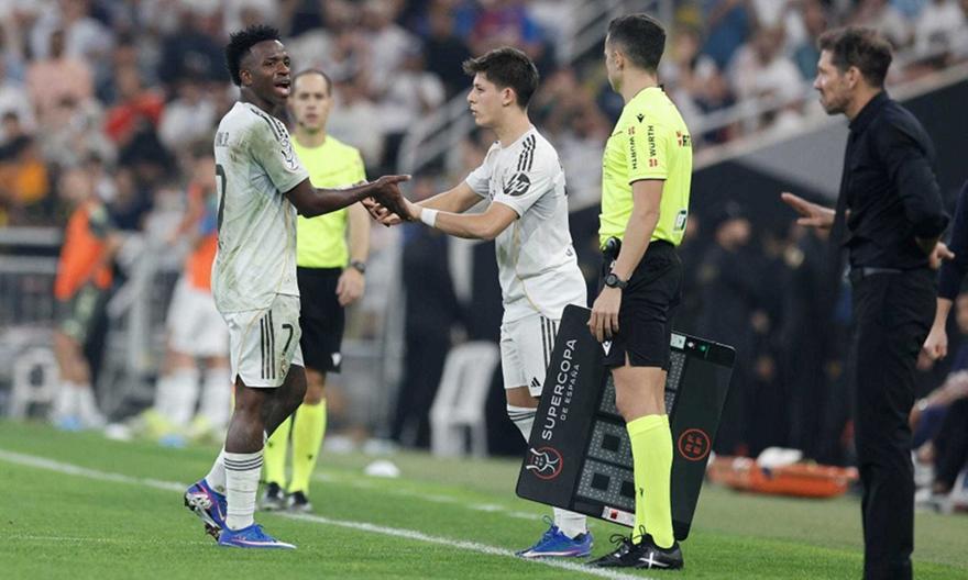 Βινίσιους κατά Σιμεόνε: «Πάλι έχασες σε νοκ άουτ παιχνίδι!»