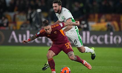 Αντίπαλοι Παναθηναϊκού: Άργησε, αλλά «ξεκλείδωσε» τη Σασουόλο με δύο γκολ σε τρία λεπτά η Ρόμα του Τσιμίκα