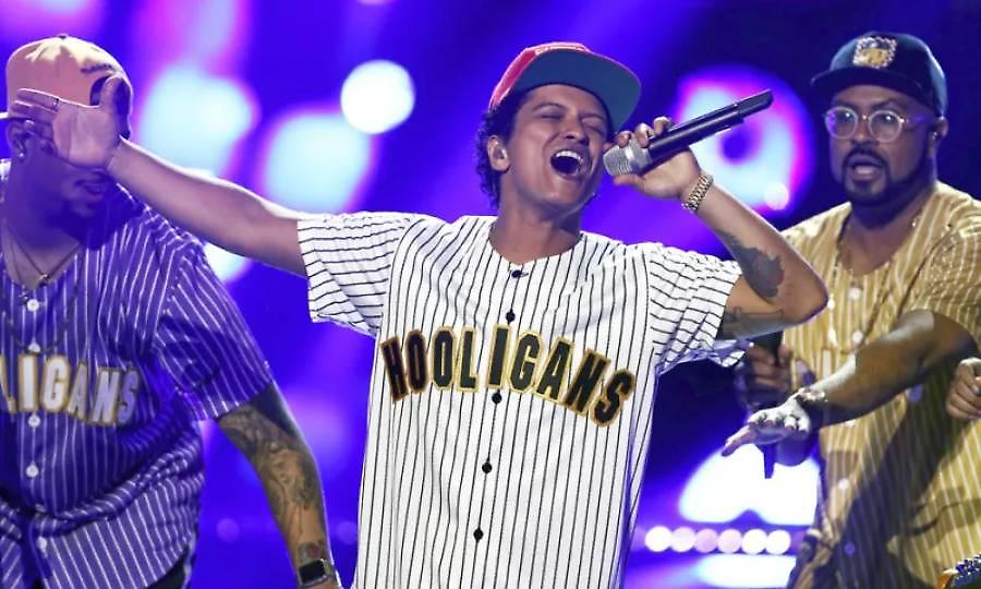 Ο Μπρούνο Μαρς ανακοίνωσε περιοδεία σε δύο ηπείρους από τον Απρίλιο