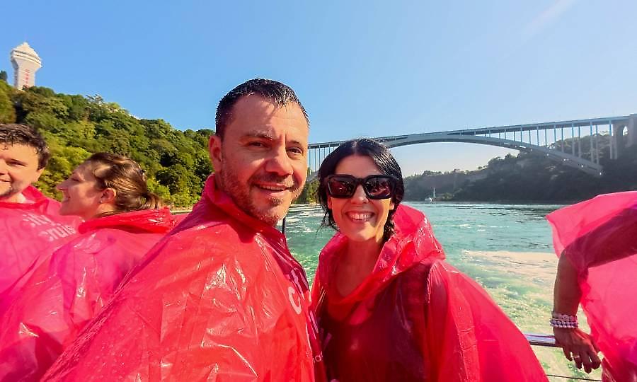 Happy Traveller στον Καναδά: Εντυπωσιακό ταξίδι στους καταρράκτες του Νιαγάρα