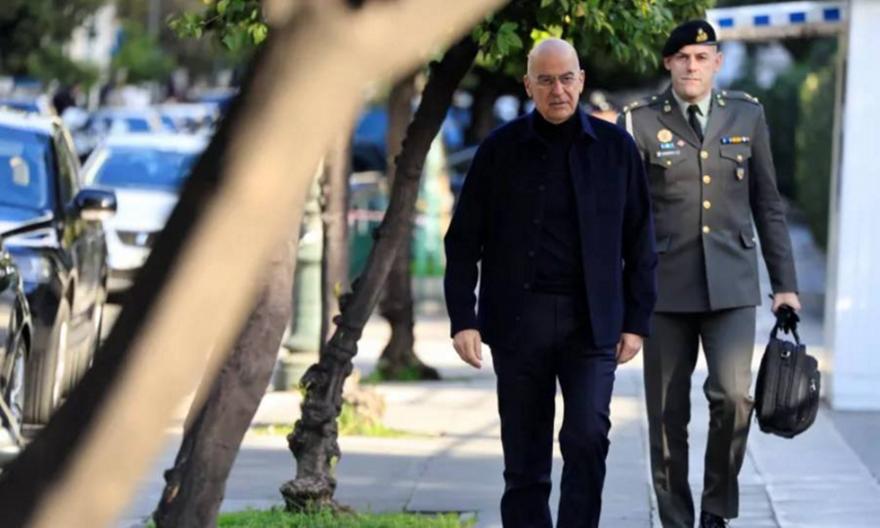 Συνεδρίασε το ΚΥΣΕΑ: Παρατείνονται οι θητείες των αρχηγών ΓΕΣ, ΓΕΝ και ΓΕΑ