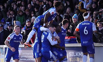 Το Κύπελλο Αγγλίας είχε 117 χρόνια να δει τέτοιο «μπαμ», όπως αυτό που έκανε η Μάκλσφιλντ!