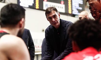 Μπαρτζώκας: «Ευχαριστώ τους προέδρους που έβαλαν πτήση τσάρτερ για να αποφύγουμε τα μπλόκα»