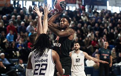 Ταϊρίκ Τζόουνς: «Σπουδαίος οργανισμός ο Ολυμπιακός, χαίρομαι που είμαι εδώ»