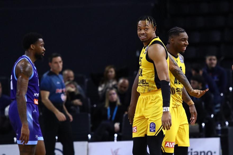 Έδειξε τα δόντια της και αντέδρασε με 18-0 στο -5: Τα highlights από τη νίκη της ΑΕΚ επί της Μυκόνου