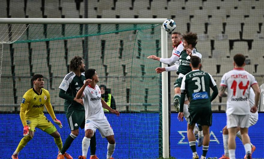 Τρία γκολ από το ημίχρονο ο Παναθηναϊκός με κεφαλιά του Γέντβαϊ