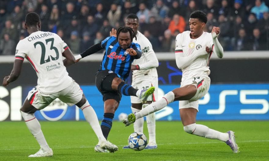 «Σε προχωρημένες διαπραγματεύσεις Φενέρ και Αταλάντα για τον Λούκμαν»