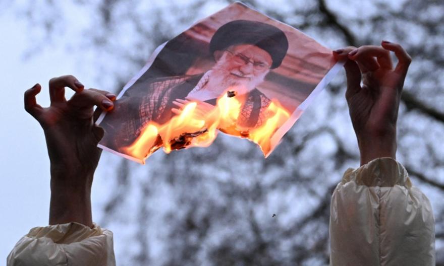 Πάνω από 500 νεκροί στις διαδηλώσεις στο Ιράν