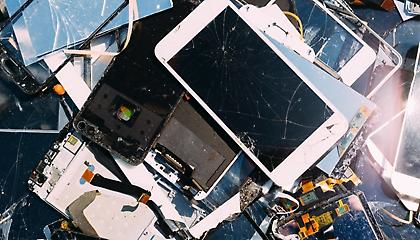 Πού πάνε τα κινητά τηλέφωνα όταν ανακυκλώνονται