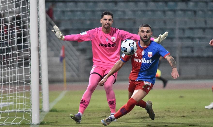 Ο Σιαμπάνης έβγαινε, ο Σόρια γύρισε και τα έκαναν μαντάρα με αυτογκόλ για τον Βόλο