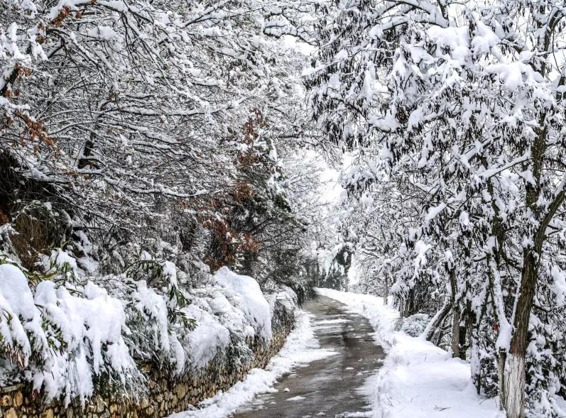 Έκτακτο δελτίο επιδείνωσης καιρού: Ραγδαία πτώση της θερμοκρασίας και χιονοπτώσεις
