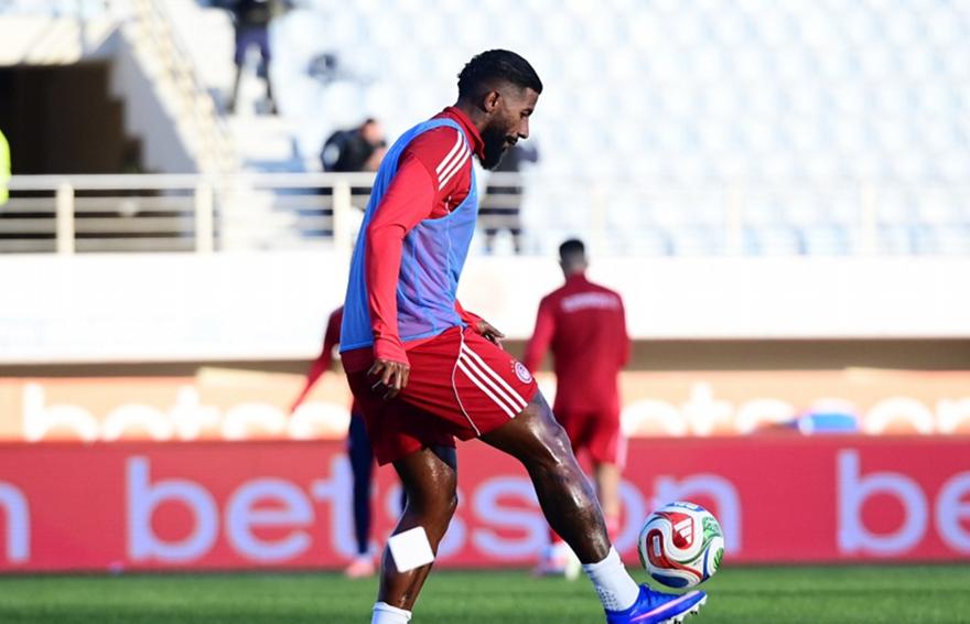 Σταματέλος: «Περιμένουμε να δούμε αν θα αντιδράσει ο Ολυμπιακός – Τα δεδομένα για Ροντινέι, Ποντένσε»