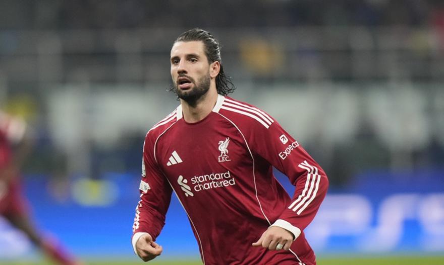 Η γκάφα της σεζόν από τον Σομποσλάι: έδωσε στο… πιάτο γκολ στην Μπάρσνλεϊ!