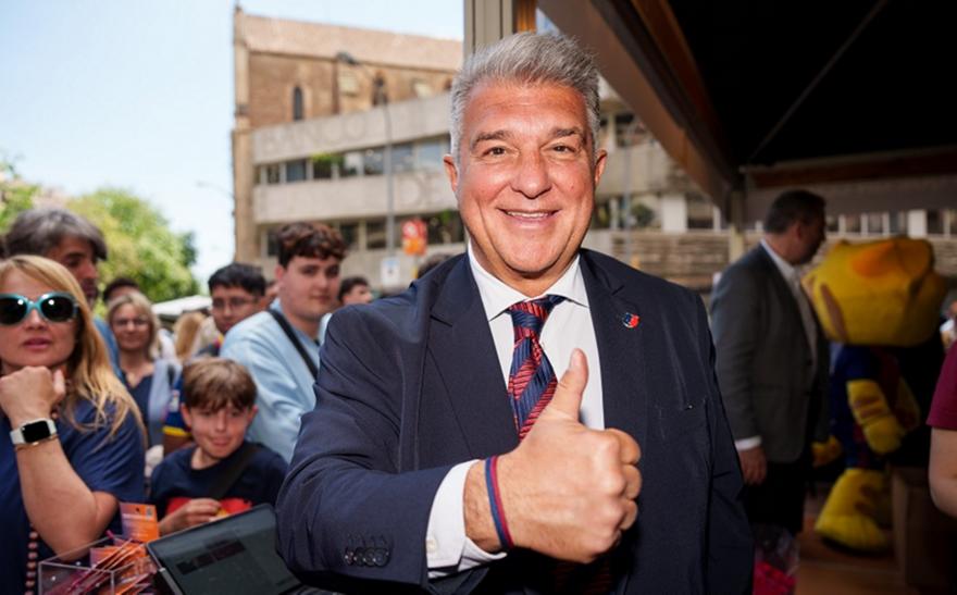 Οπαδός της Μπαρτσελόνα προσέφερε χρήματα στον Λαπόρτα για… μεταγραφές!