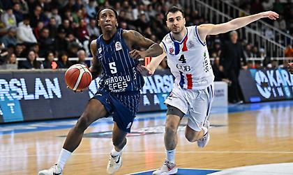 Ο Σέιμπεν Λι υπέγραψε το διπλό της Εφές στην έδρα της Μπουγιουκτσεκμετσέ