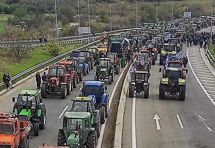 Αγροτικά μπλόκα: Έκλεισε το ρεύμα εξόδου στα διόδια Μαλγάρων - Τι ισχύει σε Χαλκιδική, Ημαθία, Πέλλα, Πιερία και Καβάλα