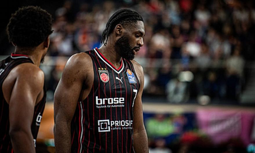 «Το κομμάτι που έλειπε»: Η ΑΕΚ προανήγγειλε Φίζελ για τη θέση «5»