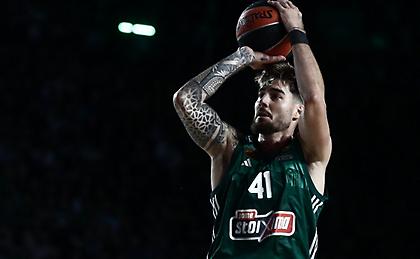 Παναθηναϊκός : Το ρεσιτάλ… άμυνας από Χουάντσο και Χολμς