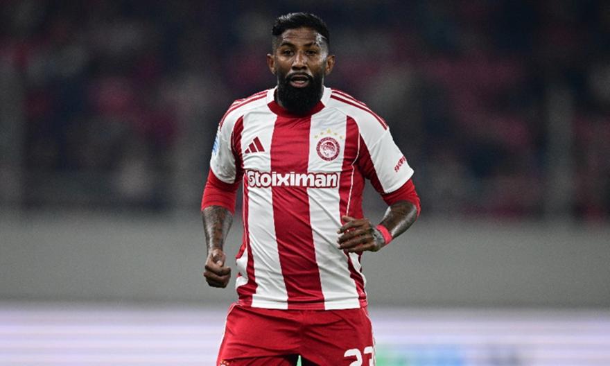 Τσανάκας: «Ερωτηματικό η δεξιά πλευρά ενόψει ΠΑΟΚ - Σκανάρει την αγορά για χαφ και εξτρέμ ο Ολυμπιακός»