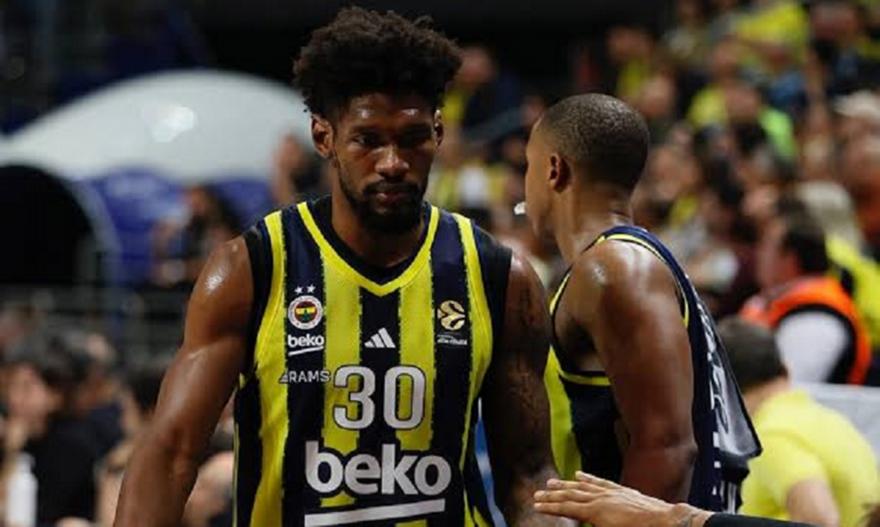 Πλήγμα με Σίλβα στη Φενέρμπαχτσε