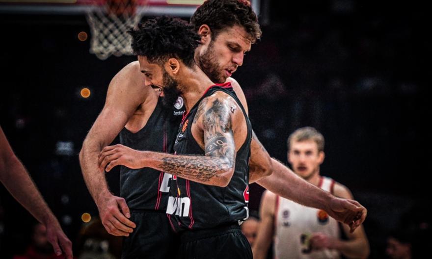 Ζέρβας: «Πρέπει να κάνει το καθήκον του ο Ολυμπιακός με την Παρτίζαν αν θέλει να ανέβει και άλλο»