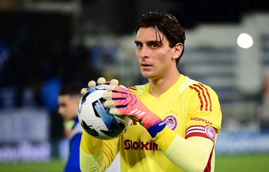 Με Τζολάκη κάτω από τα δοκάρια ο Ολυμπιακός