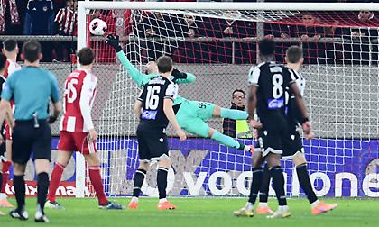 Σουτ-βολίδα του Μουζακίτη, απάντησε με τρομερή επέμβαση ο Τσιφτσής!