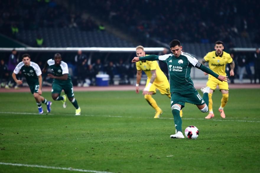 Ο Μπακασέτας πυροβολεί ξανά τον Άρη και με πέναλτι γράφει το 2-0