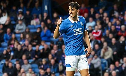 Με πεντάρα και απίθανο Μιόφσκι στους «16» η Ρέιντζερς