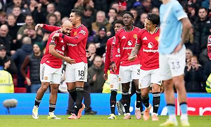 Μεταμορφωμένη Γιουνάιτεντ πήρε το ντέρμπι με τη Σίτι και έκανε δώρο στην Άρσεναλ!