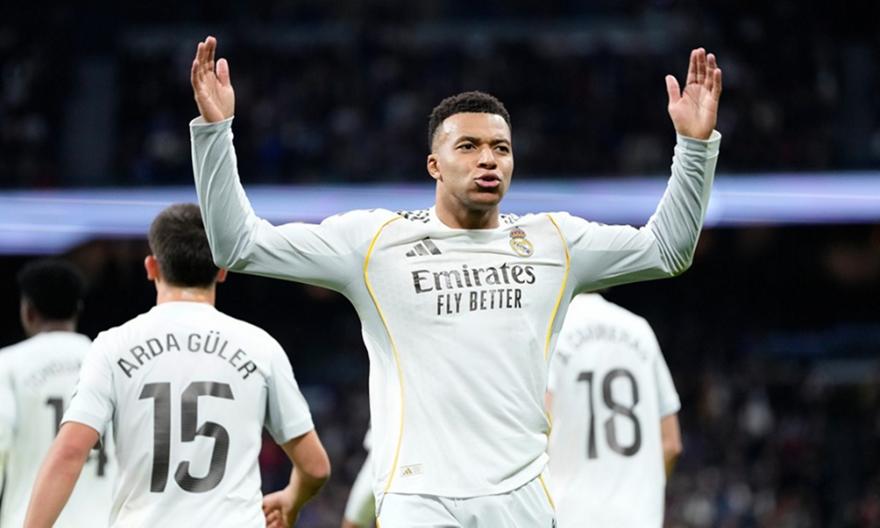 Το «Μπερναμπέου» έβραζε, η Ρεάλ επέστρεψε αγχωτικά στις νίκες βγάζοντας αντίδραση!