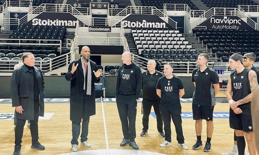 Προπόνηση μπροστά σε έναν θρύλο: Στο PAOK Sports Arena ο σπουδαίος Κεν Μπάρλοου!