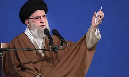 Χαμενεΐ προς Τραμπ: «Είσαι εγκληματίας, υπεύθυνος για πρόκληση απωλειών και ζημιών»