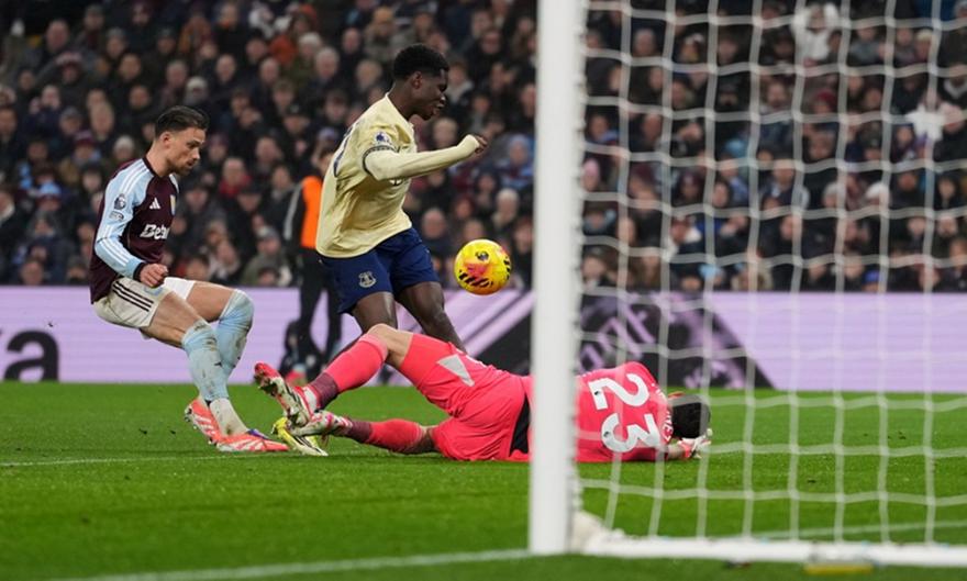 Τεράστιο «διπλό» της Έβερτον που… συνέχισε τα δώρα στην Άρσεναλ!